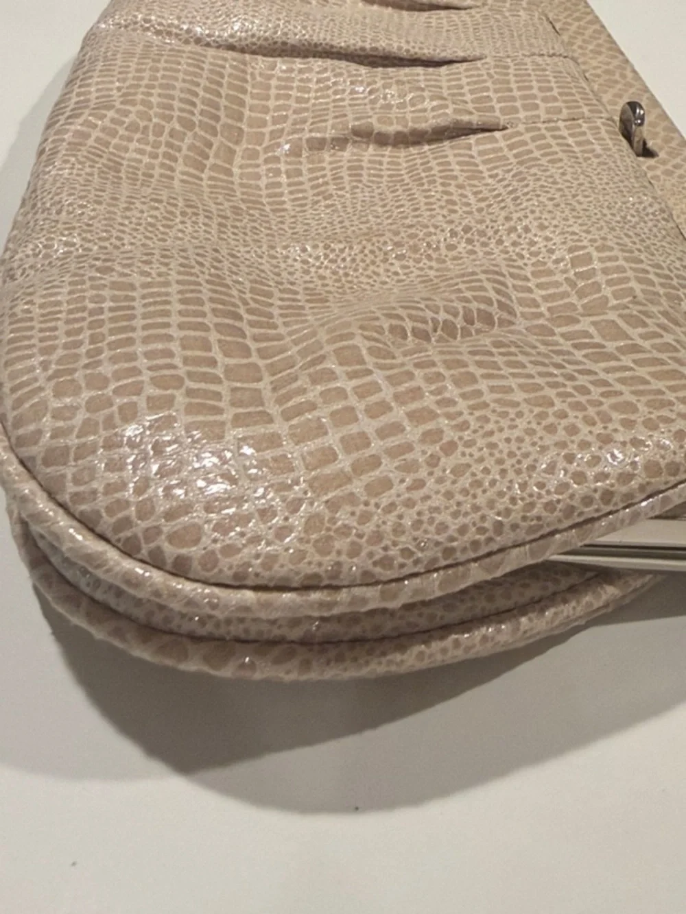 Vintage Bonita Bags NY Faux Croc Pleated Clutch – Neutral Cream